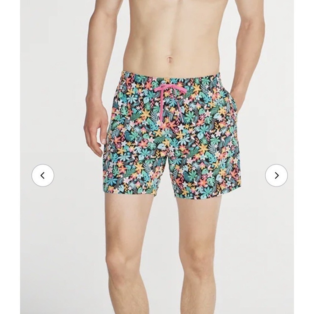 Chubbies The Bloomerangs Mens M Black Floral Classic Swim Trunks 5.5 Inseam Pool
